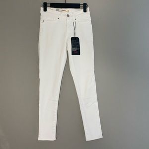Levi’s 311 Shaping Skinny Ankle white jean pants